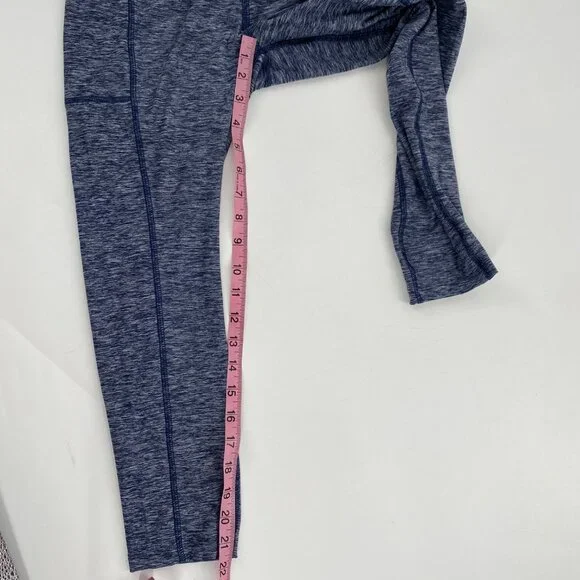 New Balance Capri Length Workout Athletic Leggings Size Small - Picture 8 of 9